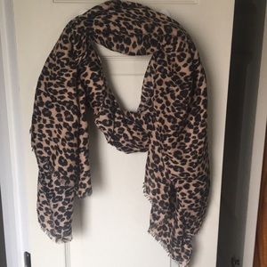 Leopard print scarf